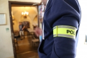 Status o migrantoch pri jazere už rieši polícia ako podozrenie zo šírenia poplašnej správy