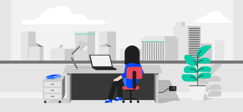 Žena vyhľadávajúca na webe