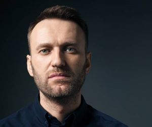 V Rusku začali voľby, Apple a Google odstránili aplikáciu Navalného