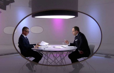 Moderátor Moravec a ďalší pracovníci ČT sú v preventívnej karanténe