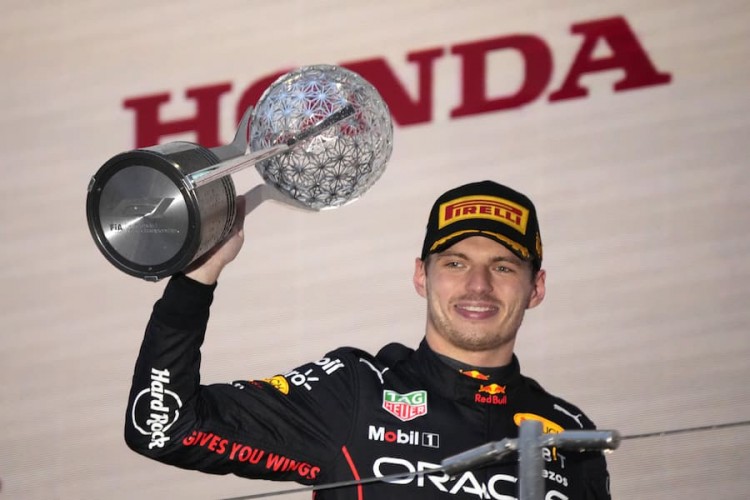 Verstappen zvíťazil na Veľkej cene Japonska F1 a obhájil titul